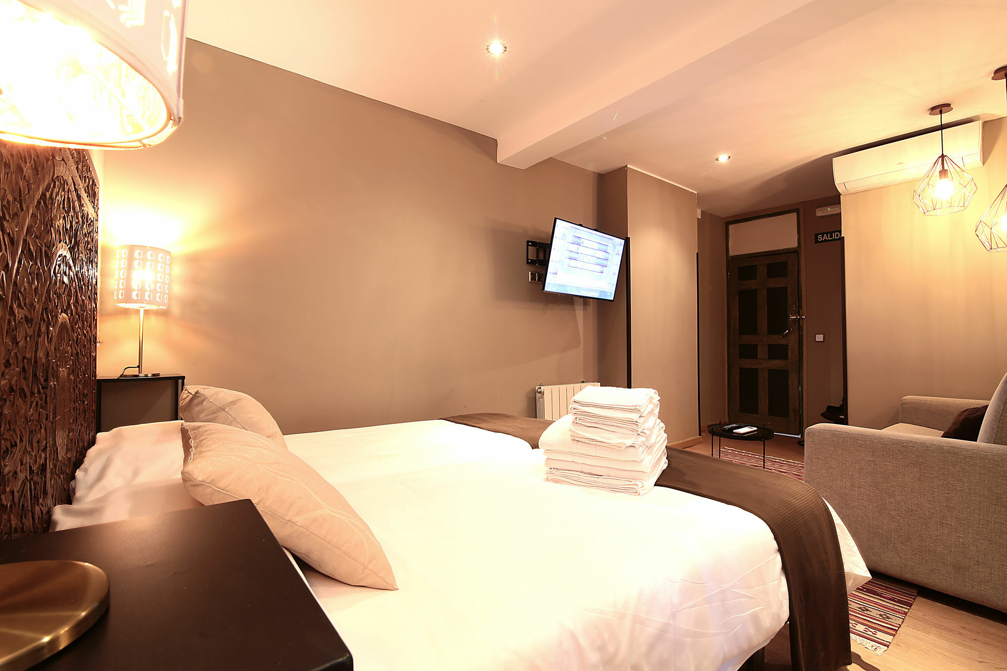 Abracadabra Suites Madrid Exterior photo